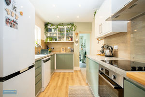Kitchen- click for photo gallery